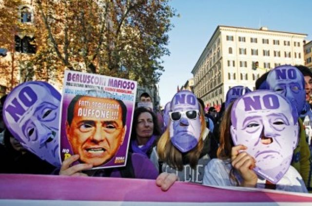 Масови протести срещу Берлускони имаше из цяла Италия на 5 декември 2009 г.