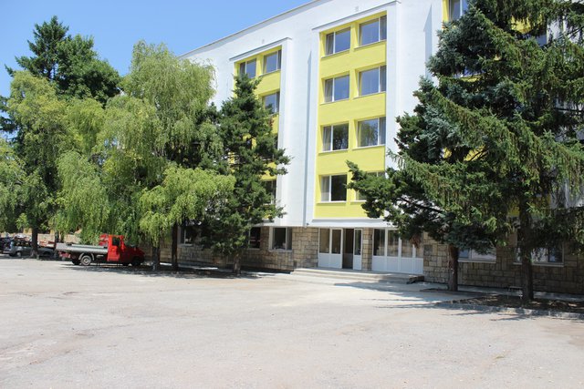 Изцяло ремонтиран е блокът, в който се настаняват курсантите във факултета в Шумен.