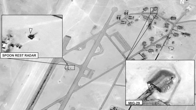 На снимката се вижда не само самолет МиГ-29, но и радар P-18 (или 1RL131 Terek) за ранно предупреждение, използван в тактически бойни мисии.© africom.mil
