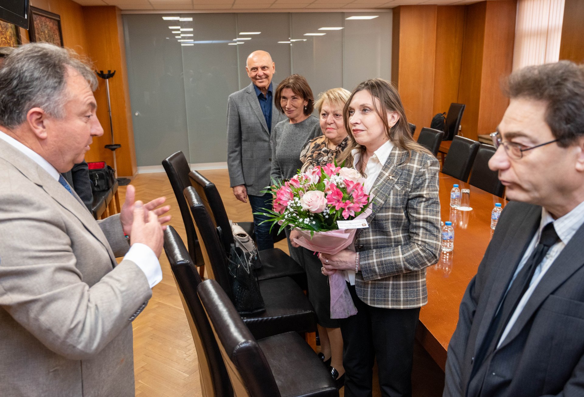 Кметът на Шумен се срещна с лауреатите на наградата „Лекар на годината“