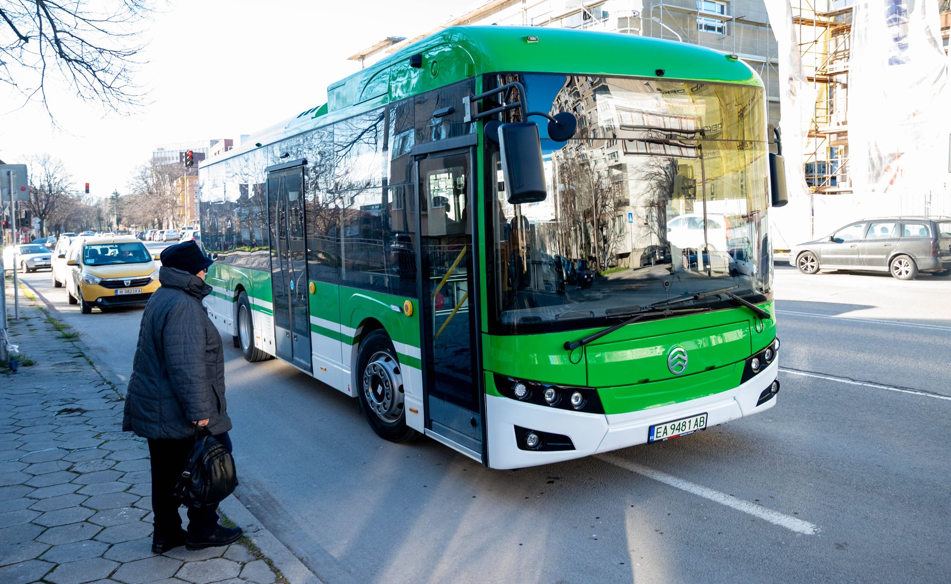 Шуменските електробуси тръгнаха, но само по две линии