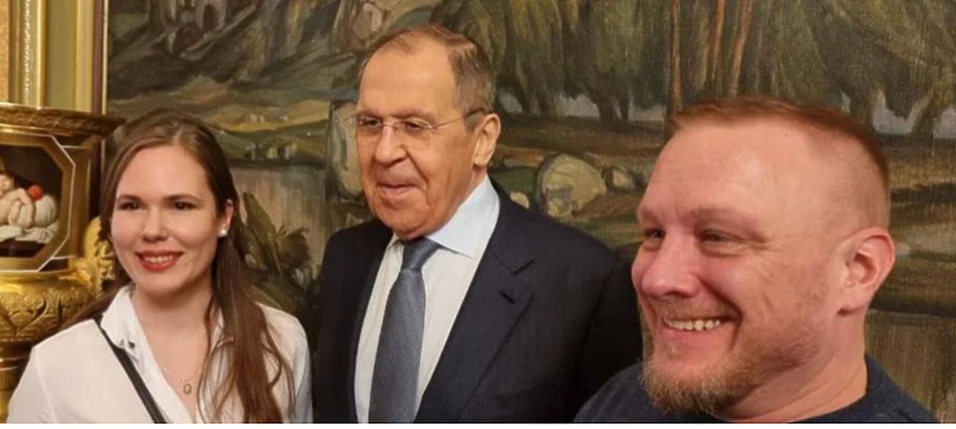 Лип и Рьопер позират с външния министър на Русия Лавров. Снимка: Телеграм