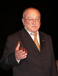 Илия Раев