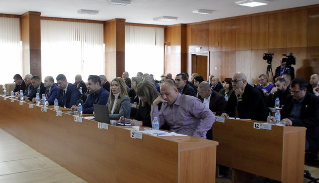 ГЕРБ и БСП са с най-много председателски места в комисиите на Общинския съвет в Шумен