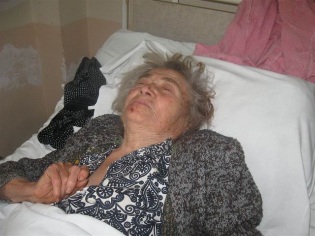Баба Данка е настанена в шуменската болница