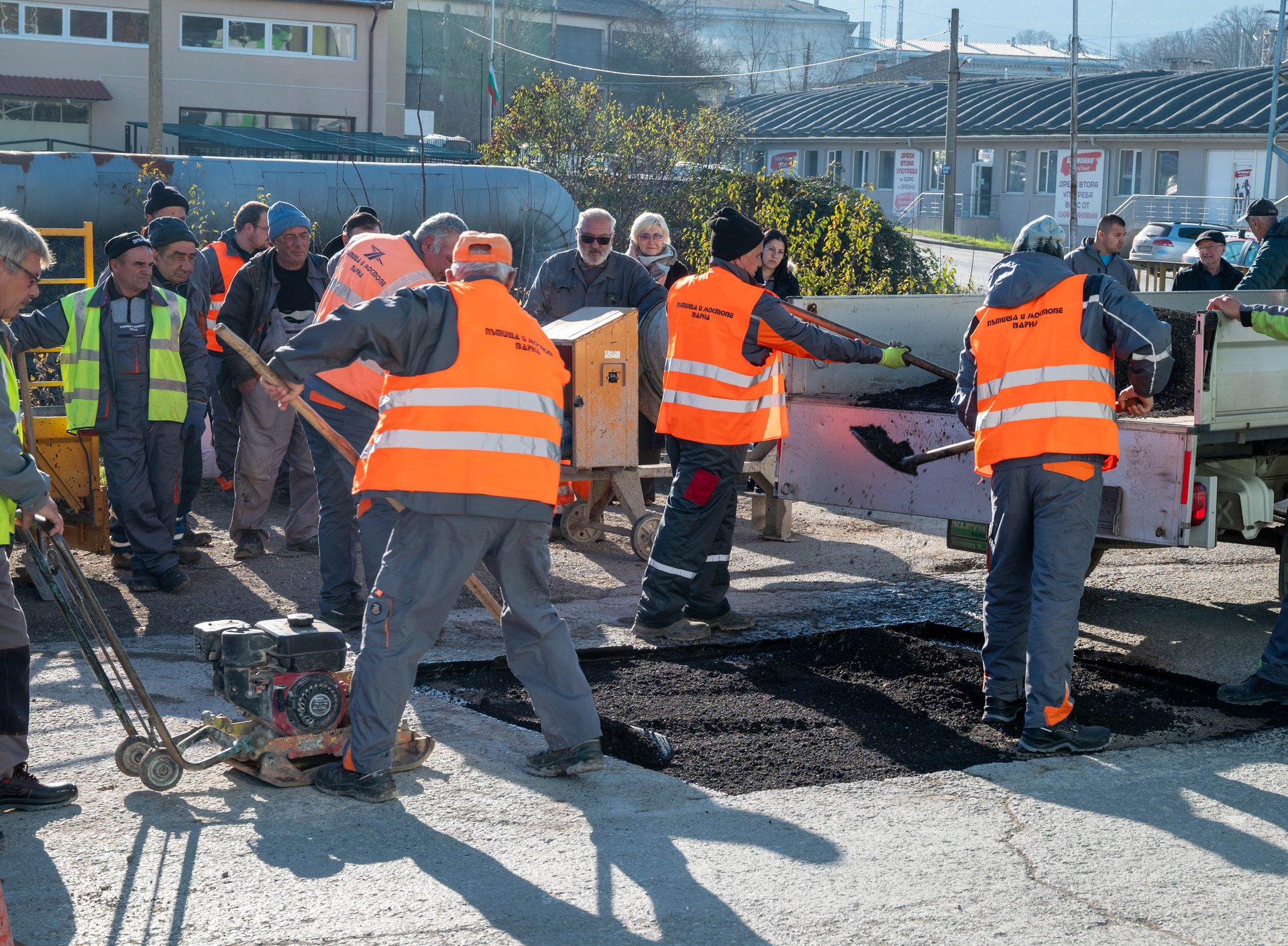В Шумен: Ще запълват дупките със стар асфалт по нова технология