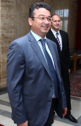 Неджми Али