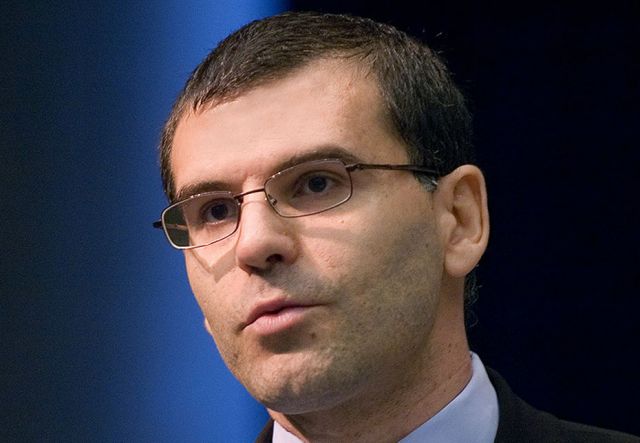 Симеон Дянков, Сн.: financebg.com