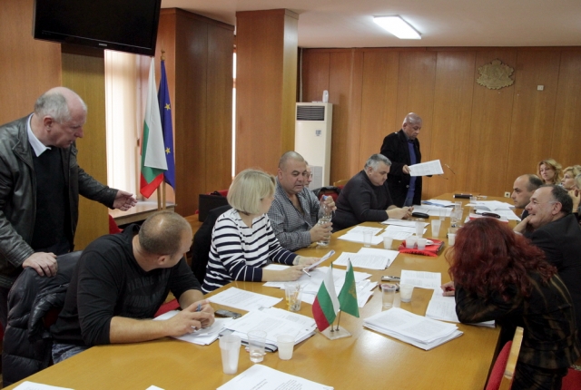Правна комисия откри, че д-р Цанев не става за шеф на КОЦ