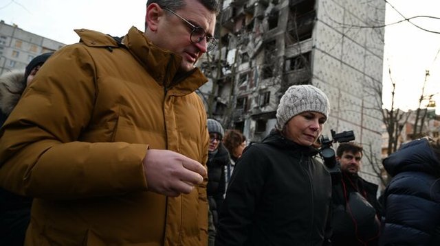 Аналена Бербок и Дмитро Кулеба в Харков. Снимка: Официалният акаунт на германската външен министър в "Туитър"