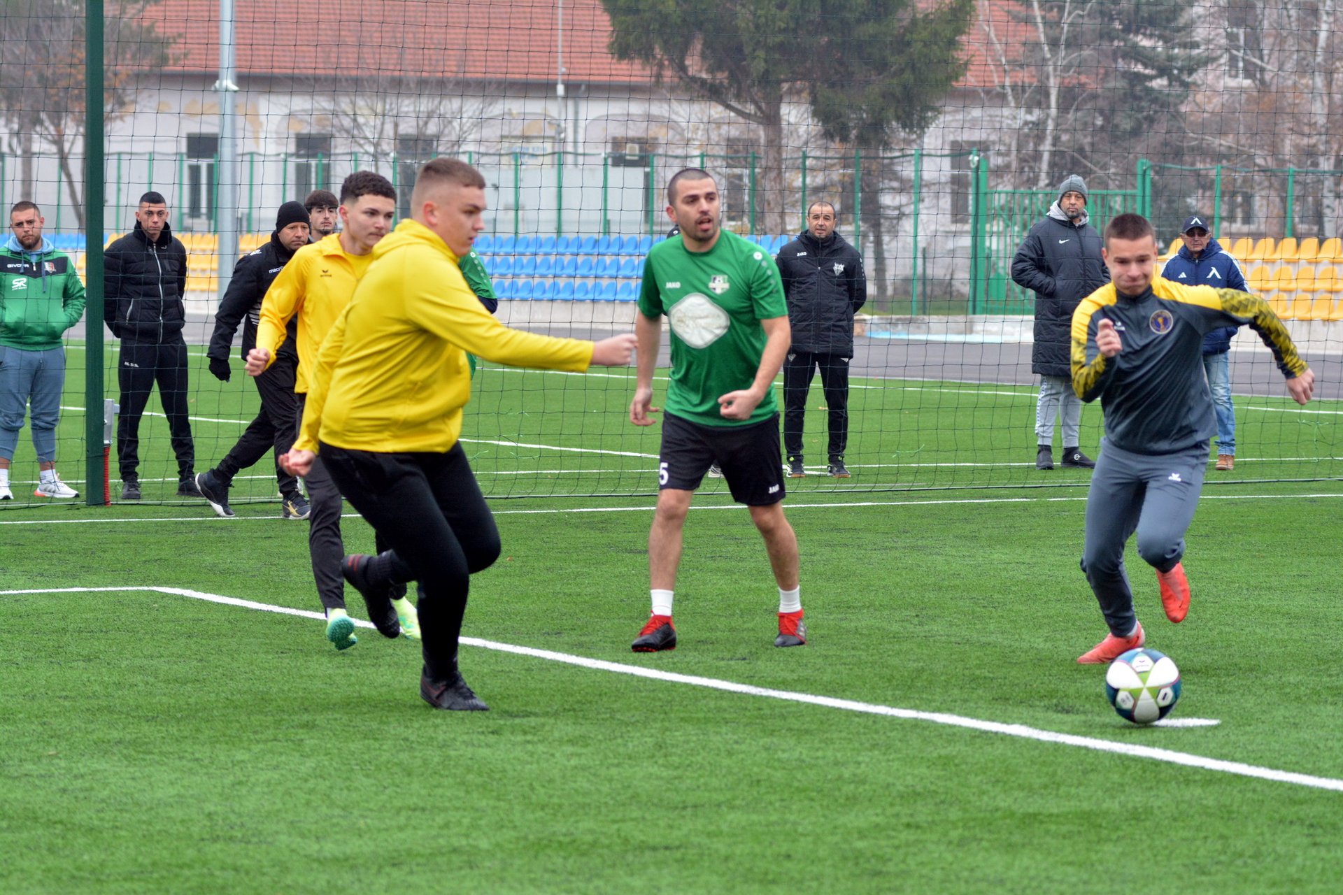 16 отбора се включиха в Коледния турнир по футбол на Община Шумен