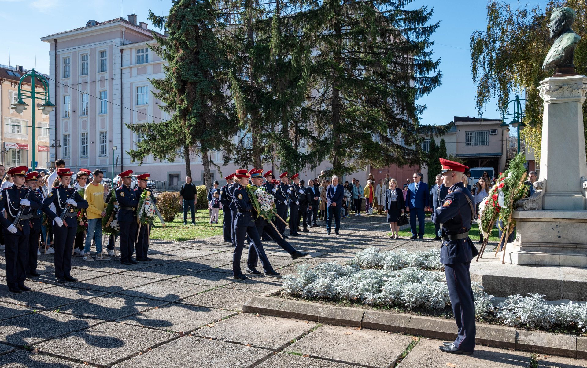 Шуменци се поклониха пред делото на народните будители