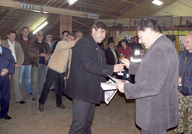 Грамоти и медали на победителите в двата турнира връчи директора на ОД на МВР Любомир Христов