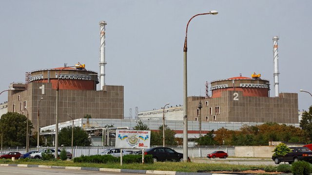 Два от шестте реактора на Запорожката АЕЦ.   © Reuters