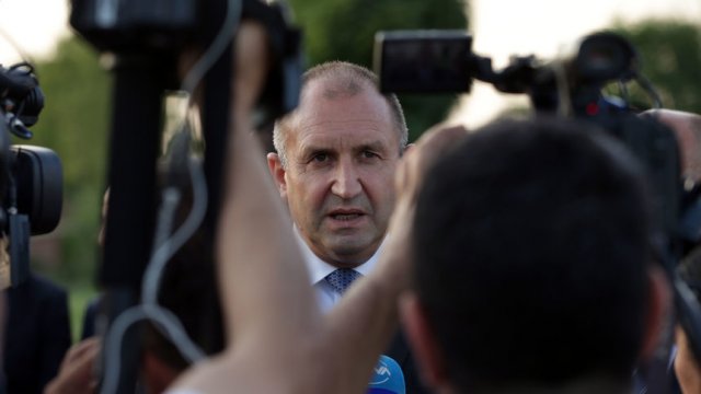 Радев днес беше на посещение в Гълъбово по повод 50-годишнината от обявяването му за град. © Прессекретариат на държавния глава