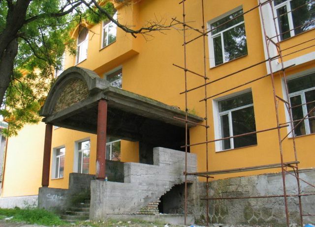 До година трябва да заработи и Обединеното детско заведение на ул. "Васил Левски"