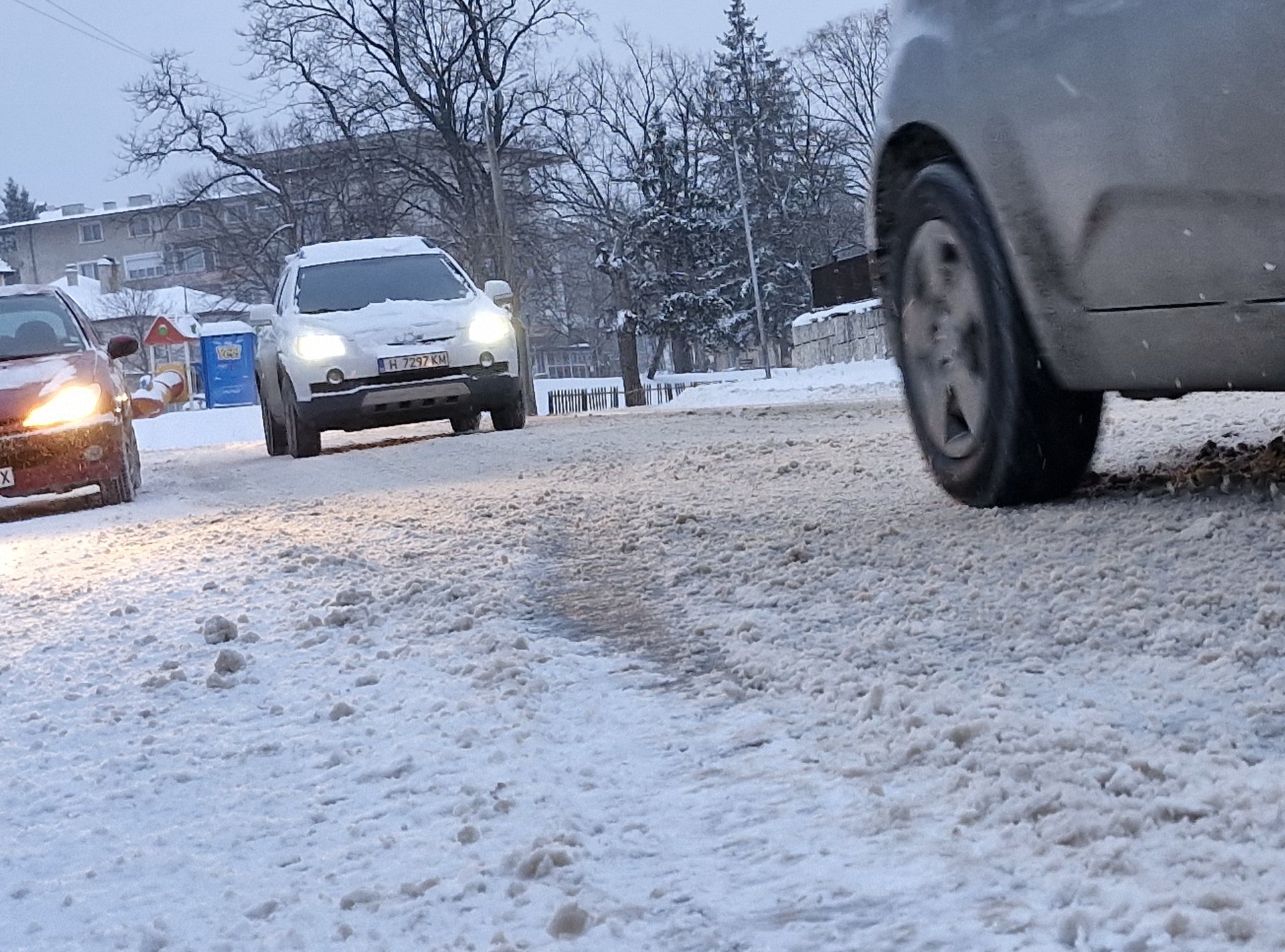 14 см сняг в Шумен, няма сигнали за закъсали автомобили