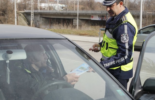 Първите карти раздаде лично началника на сектор "Пътна полиция" гл. инспектор Веселин Георгиев