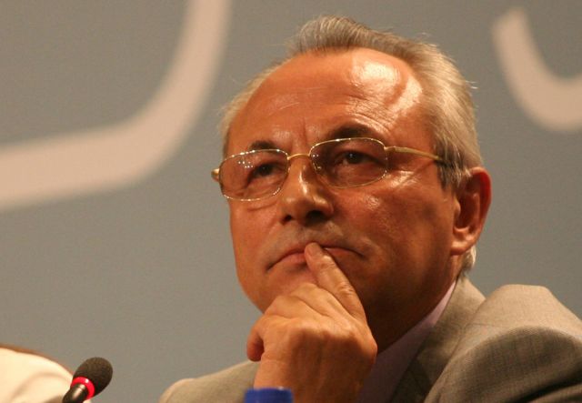 Ахмед Доган, Сн.: БГНЕС