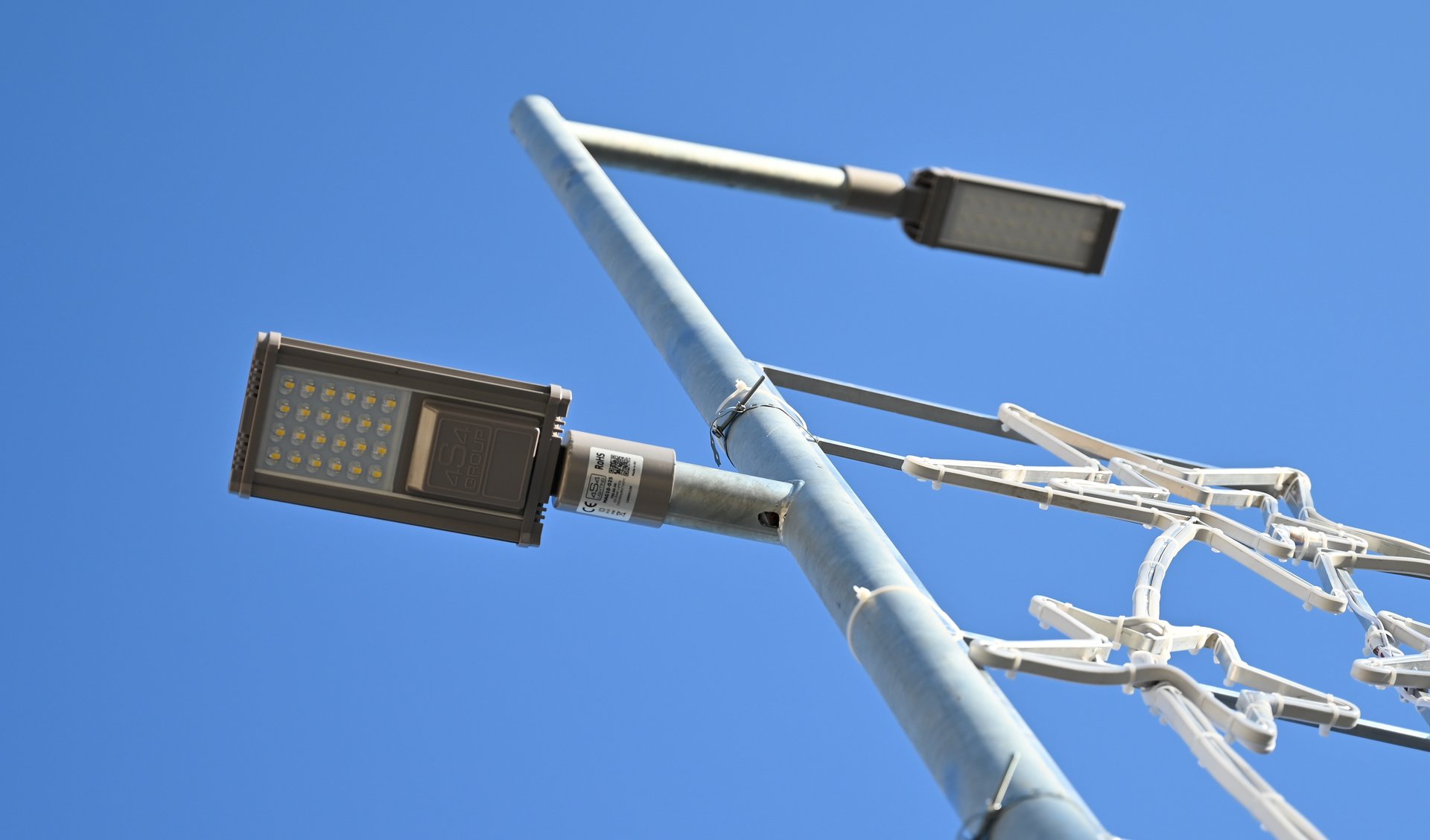 Неочакван проблем с новите улични лампи в Шумен