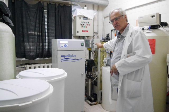 Благодарение на новата воочистваща система водата, която се използва при хемодиализа е с най-високо качество, обясни д-р Недю Недев.