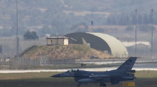 Над 100 членове на германските военновъздушни сили бяха разположени в "Инджирлик" в понеделник.