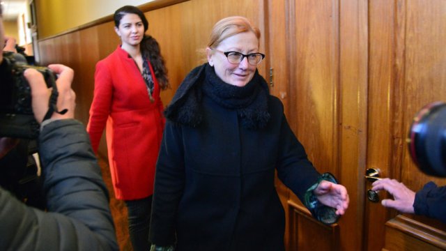 Адвокатът на Нено Димов - Ина Лулчева, поиска клиентът й да бъде освободен от ареста и да му бъде наложена по-лека мярка за неотклонение