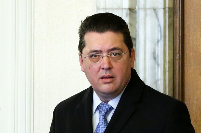Пламен Узунов