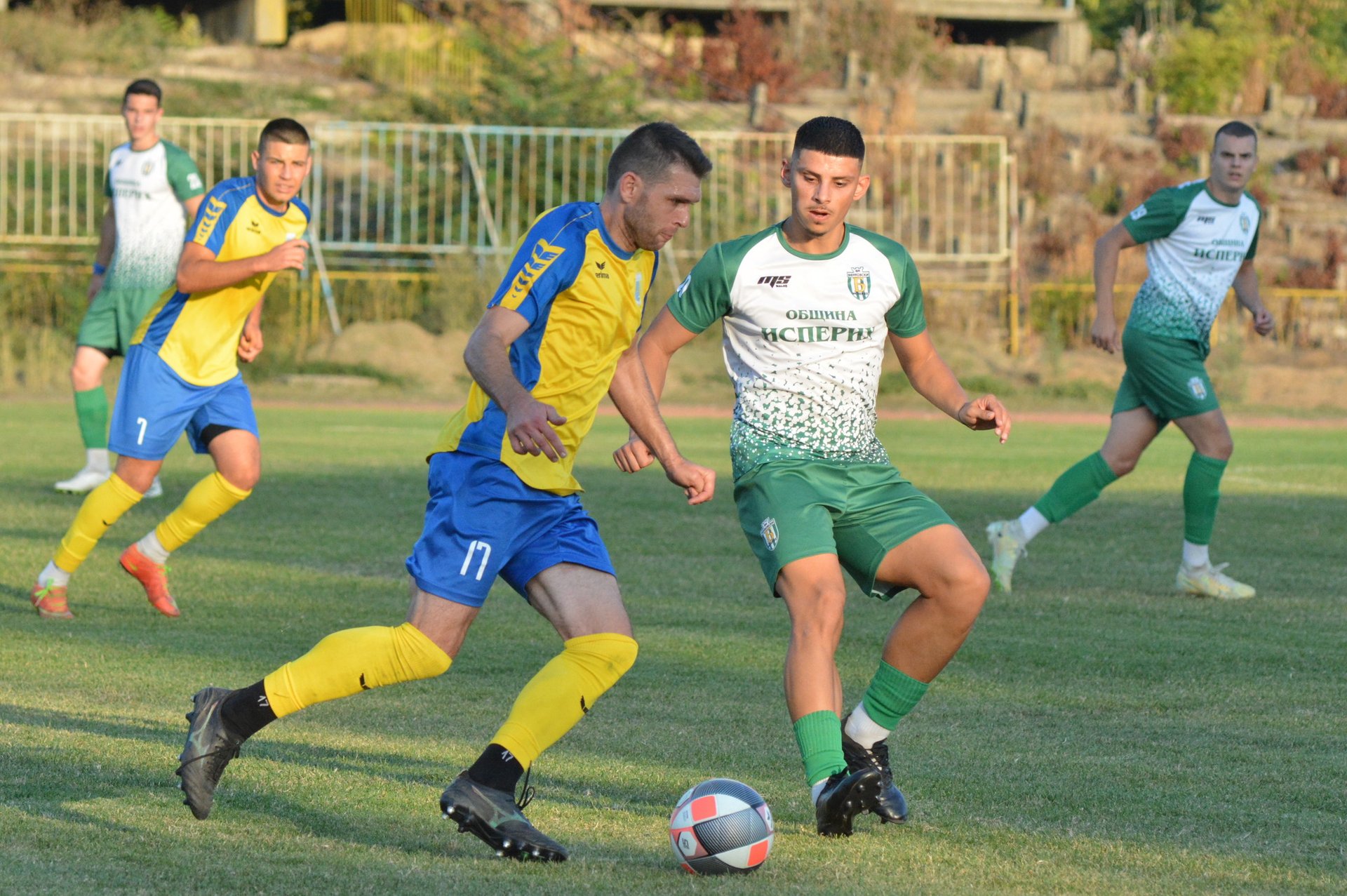 12 от футболистите на "Бенковски" вкупом се разболяха преди гостуването в Шумен. Снимка; архив.