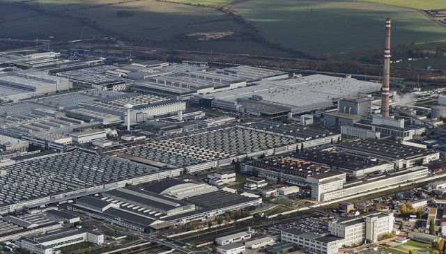 © skoda-auto.com Основният завод и централата на "Шкода" са в Млада Болеслав.