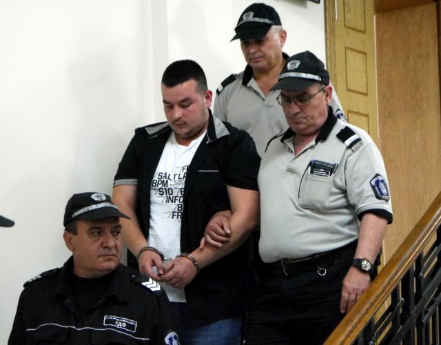 Юзджан Лятиф днес се яви пред съда в Шумен