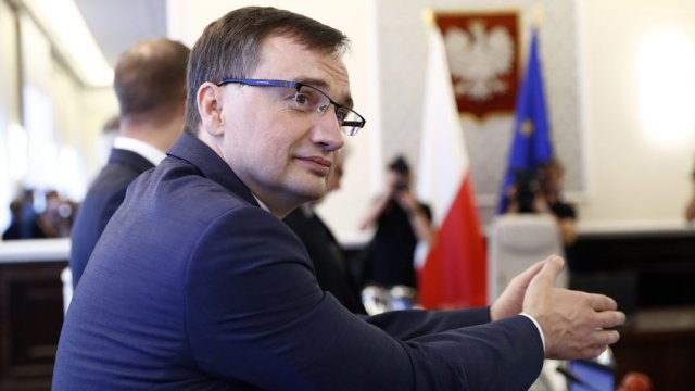 Збигнев Жобро. Сн. Ройтерс