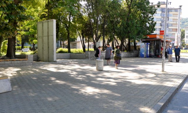Спирката и билетния център вече се изграждат
