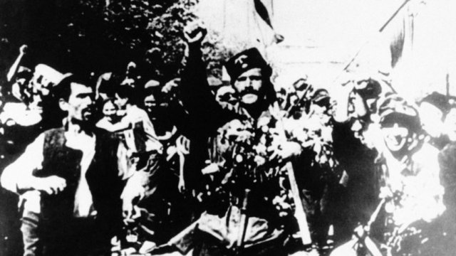 Посрещане на партизаните през 1944 г. © Associated Press