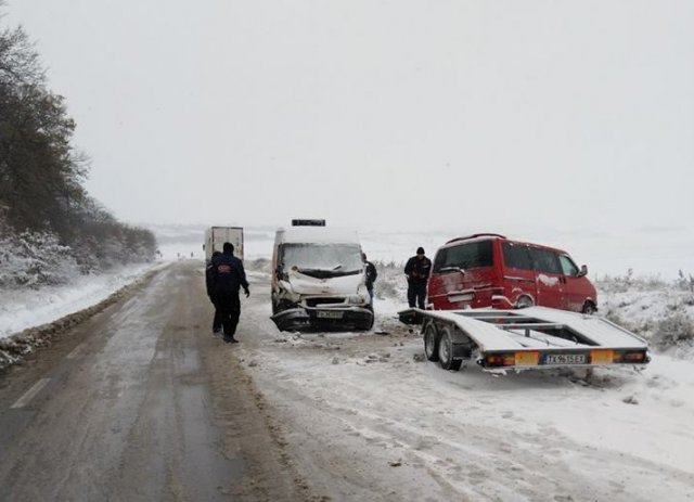В катастрофата до село Изгрев няма пострадали хора. Снимка: ОД на МВР.