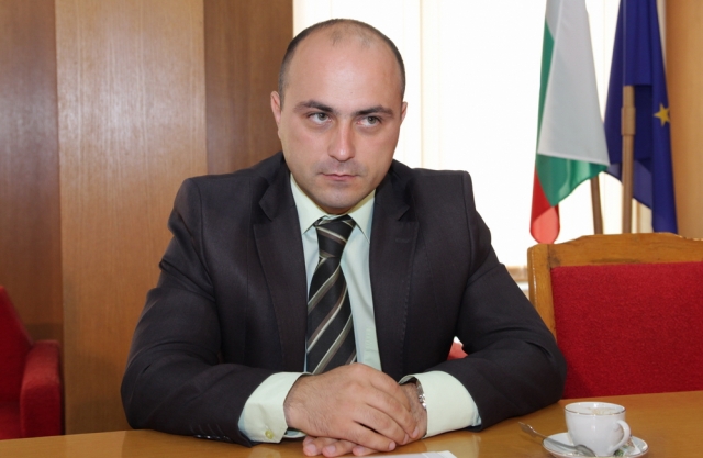 Седат Кадир