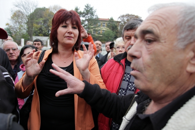 Кметицата Христина Йорданова влезе в спор с Петър Петров от "Овергаз"
