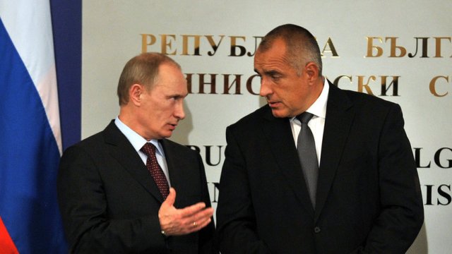 Владимир Путин и Бойко Борисов при посещението на руския президент в София през 2010 г.