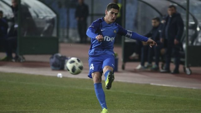 Засега Иван Горанов остава капитан на "Левски"