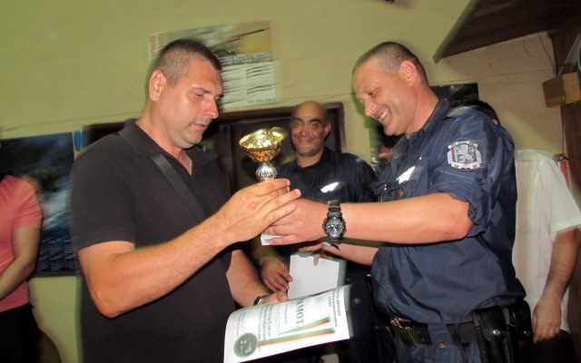 Полицаите от Нови пазар станаха втори, Сн.: ОД на МВР