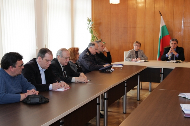 На срещата присъстваха представители на превозвачите, КАТ, НАП и РДАА
