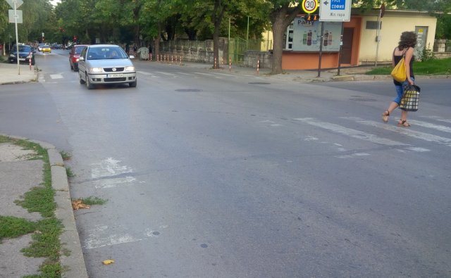 Много от пешеходните пътеки в Шумен имат нужда от опресняване