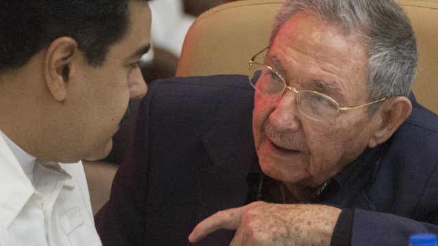 Формално Раул Кастро няма да е президент, но се очаква да запази влияние в партията.