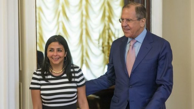 Венецуелският вицепрезидент Делси Родригес с външния министър Сергей Лавров в Москва, 27 май 2015 г.  © Associated Press