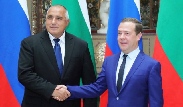 Премиерът Бойко Борисов и президентът на Русия Дмитрий Медведев при визитата на премиера през май в Москва.