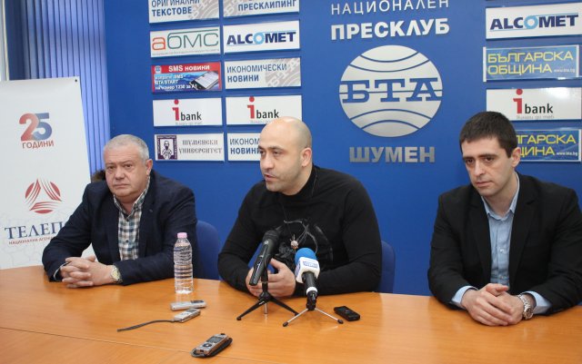 От ляво на дясно - Тодор Чешмеджиев от НД "Традиция" - клон Шумен, Ангел Тодоров - създател на "Историческо наследство", Владислав Върбанов - управител на Национална агенция за сигурност „Телепол“