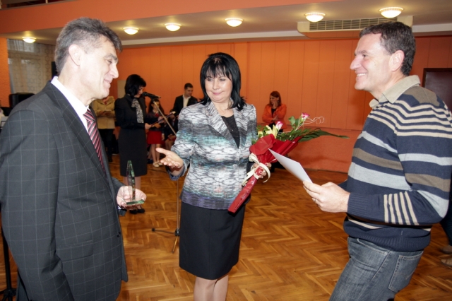 Първи благодарествен плакет получи Димитър Александров от "Ал и Ко"