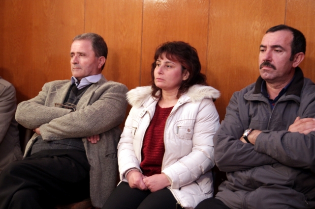 Нуран Муса /в средата/ е новият кмет на Друмево
