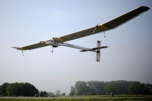 Solar Impulse тежи  1,6 тона