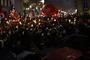 Французите не се отказват: Шеста нощ сблъсъци заради реформата "Макрон"